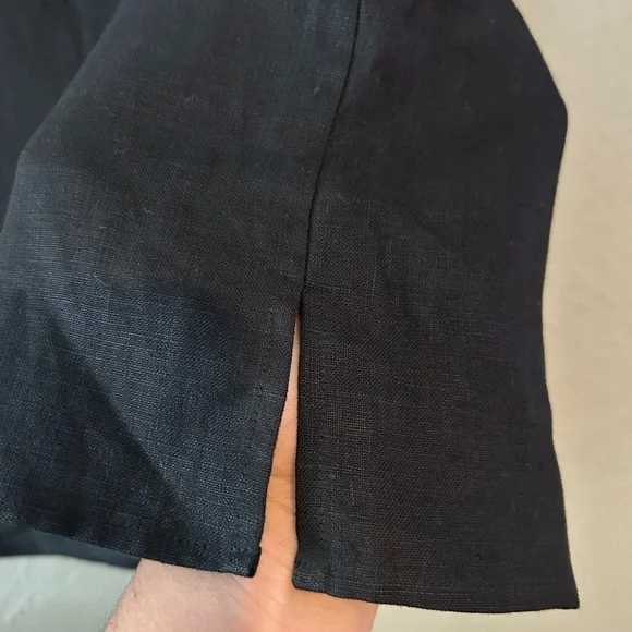 Laura Ashley Top with button 100% Linen / Black/ Size S - Picture 4 of 7